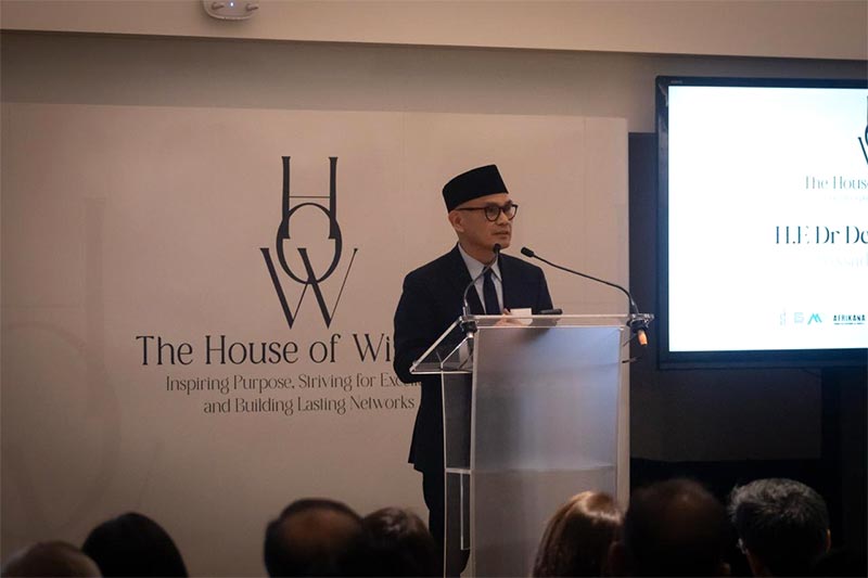 Shaykh Hammad establishes the House of Wisdom, a scholarly platform for networking & dialogue for British Muslims